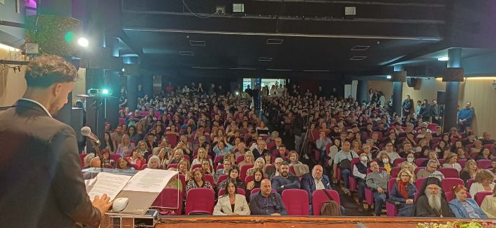 GIALINA PAIDIA VIVLIOPAROUSIASI VERIA 25-4-2026 (7)